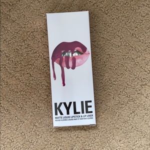 Kylie Kit